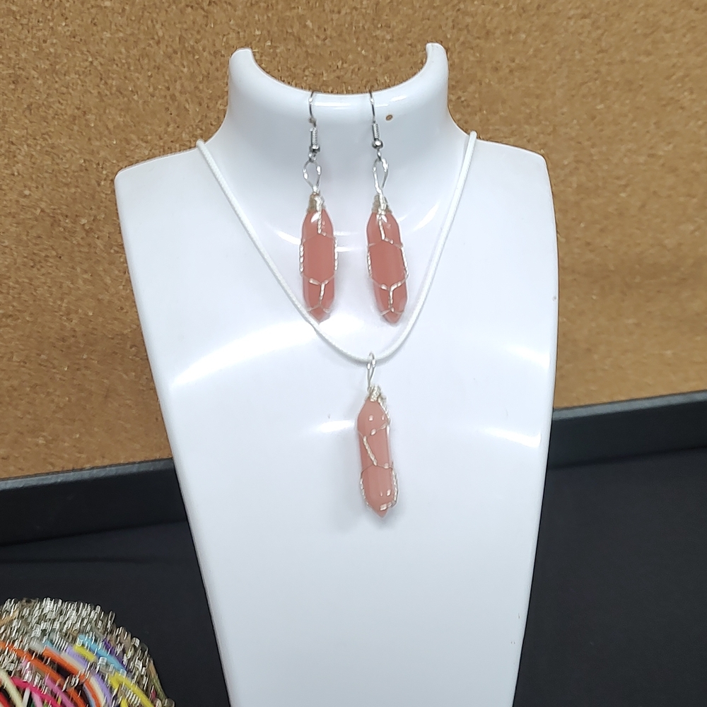 Elegant Pink Stone Jewelry Set